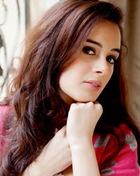 Evelyn Sharma